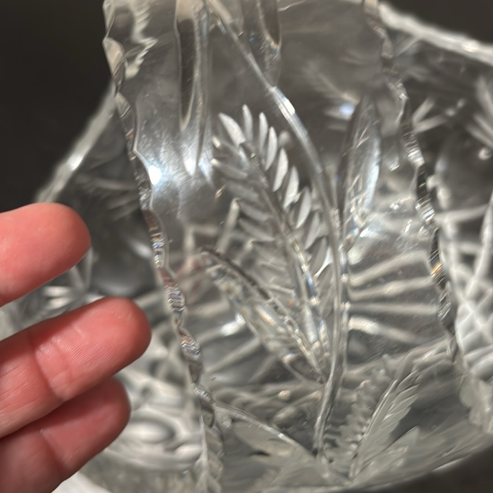 Vintage crystal basket - Picture 4 of 9